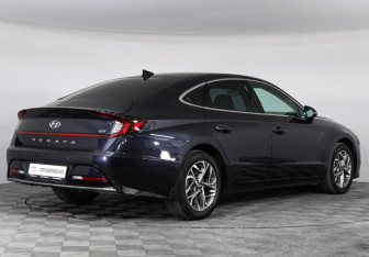 Подержанный автомобиль Hyundai Sonata 2021 года (5 фото)