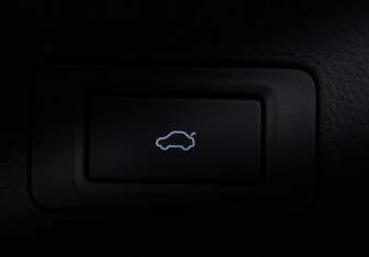 Подержанный автомобиль Exeed TXL 2023 года (17 фото)