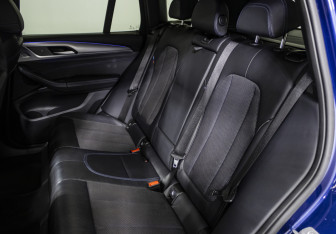 Подержанный автомобиль BMW X3 2021 года (13 фото)