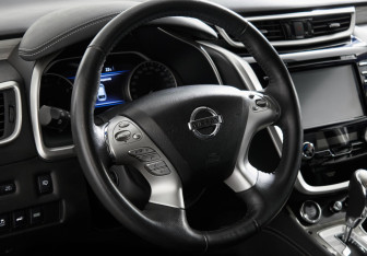 Подержанный автомобиль Nissan Murano Suv 2019 года (14 фото)