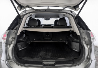 Подержанный автомобиль Nissan X-Trail 2018 года (10 фото)
