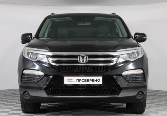 Подержанный автомобиль Honda Pilot 2016 года (2 фото)