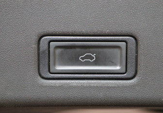 Подержанный автомобиль Omoda C5 2023 года (25 фото)