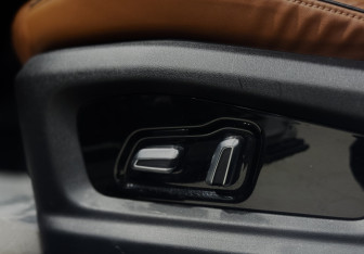 Подержанный автомобиль Omoda C5 2022 года (21 фото)