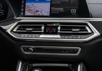Подержанный автомобиль BMW X6 2020 года (14 фото)
