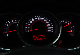 Подержанный автомобиль Kia Sorento 2010 года (15 фото)