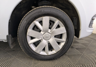 Подержанный автомобиль LADA (ВАЗ) Granta Liftback 2023 года (12 фото)