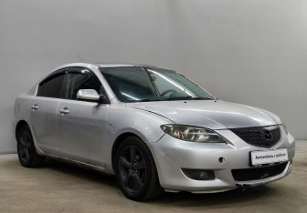 Подержанный автомобиль Mazda 3 Sedan 2004 года (3 фото)