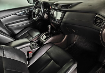 Подержанный автомобиль Nissan X-Trail 2019 года (10 фото)