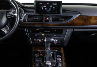 Подержанный автомобиль Audi A6 Sedan 2014 года (14 фото)