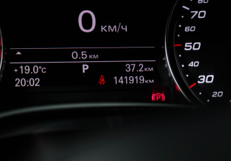Подержанный автомобиль Audi RS 7 2016 года (11 фото)