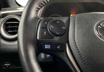 Подержанный автомобиль Toyota RAV4 2018 года (15 фото)