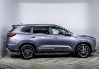 Подержанный автомобиль Chery Tiggo 8 Pro 2023 года (4 фото)