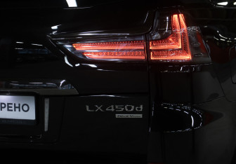 Подержанный автомобиль Lexus LX 2018 года (26 фото)