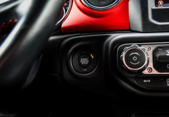 Подержанный автомобиль Jeep Wrangler 2021 года (17 фото)