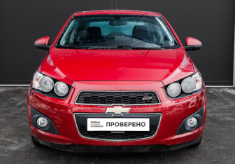 Подержанный автомобиль Chevrolet Aveo Sedan 2014 года (2 фото)