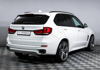 Подержанный автомобиль BMW X5 2015 года (5 фото)