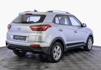 Подержанный автомобиль Hyundai Creta 2019 года (5 фото)