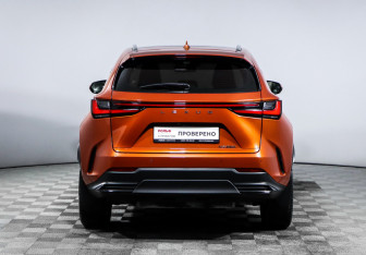 Подержанный автомобиль Lexus NX 2021 года (6 фото)