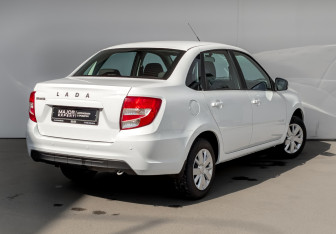 Подержанный автомобиль LADA (ВАЗ) Granta Sedan 2023 года (5 фото)
