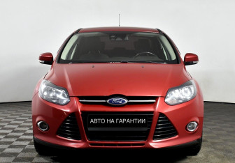 Подержанный автомобиль Ford Focus Sedan 2014 года (2 фото)