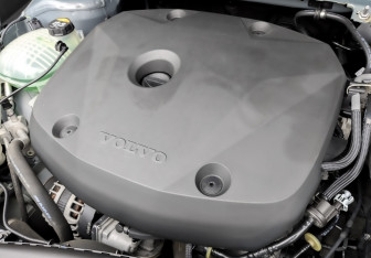 Подержанный автомобиль Volvo XC40 2020 года (9 фото)