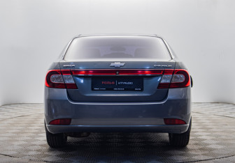 Подержанный автомобиль Chevrolet Epica 2011 года (4 фото)