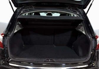 Подержанный автомобиль Nissan Qashqai 2013 года (11 фото)