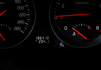 Подержанный автомобиль Volvo C30 2007 года (11 фото)