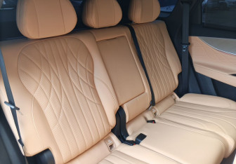 Подержанный автомобиль Jaecoo J8 2024 года (14 фото)