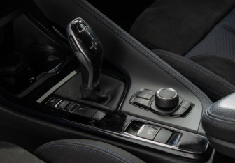 Подержанный автомобиль BMW X2 2018 года (15 фото)