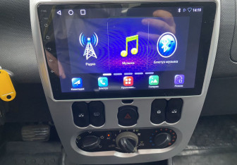 Подержанный автомобиль Renault Logan Sedan 2010 года (13 фото)