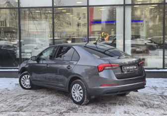 Подержанный автомобиль Skoda Rapid Liftback 2020 года (6 фото)