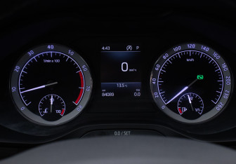 Подержанный автомобиль Skoda Karoq 2020 года (11 фото)