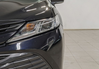 Подержанный автомобиль Toyota Camry Sedan 2019 года (18 фото)