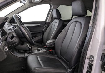 Подержанный автомобиль BMW X1 2018 года (20 фото)