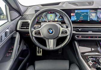 Подержанный автомобиль BMW X6 2023 года (22 фото)