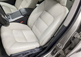 Подержанный автомобиль Volvo XC70 2014 года (14 фото)