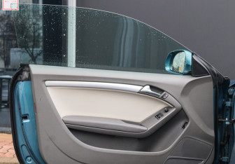 Подержанный автомобиль Audi A5 Coupe 2009 года (10 фото)