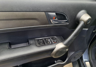 Подержанный автомобиль Honda CR-V 2012 года (13 фото)