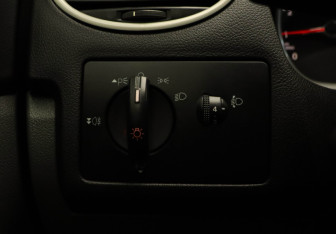 Подержанный автомобиль Ford Focus Hatchback 2008 года (10 фото)