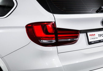 Подержанный автомобиль BMW X5 2016 года (17 фото)