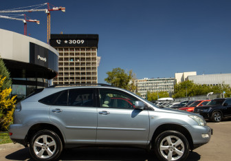 Подержанный автомобиль Lexus RX 2007 года (3 фото)