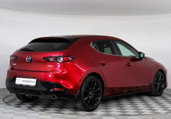 Подержанный автомобиль Mazda 3 Hatchback 2019 года (5 фото)