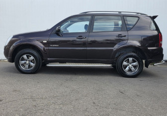 Подержанный автомобиль SsangYong Rexton 2008 года (8 фото)