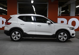 Подержанный автомобиль Volvo XC40 2019 года (4 фото)