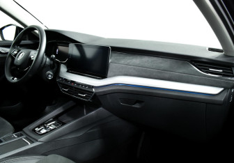 Подержанный автомобиль Skoda Octavia Liftback 2020 года (7 фото)