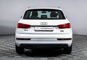 Подержанный автомобиль Audi Q3 2016 года (6 фото)