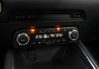 Подержанный автомобиль Mazda CX-5 2017 года (21 фото)