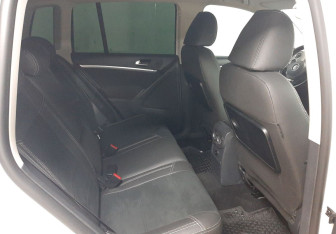 Подержанный автомобиль Volkswagen Tiguan 2013 года (19 фото)